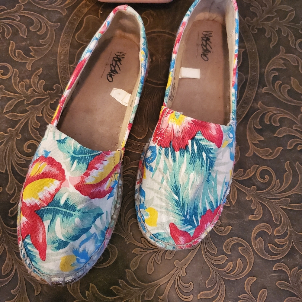 Mossimo Tropical Print Espadrilles